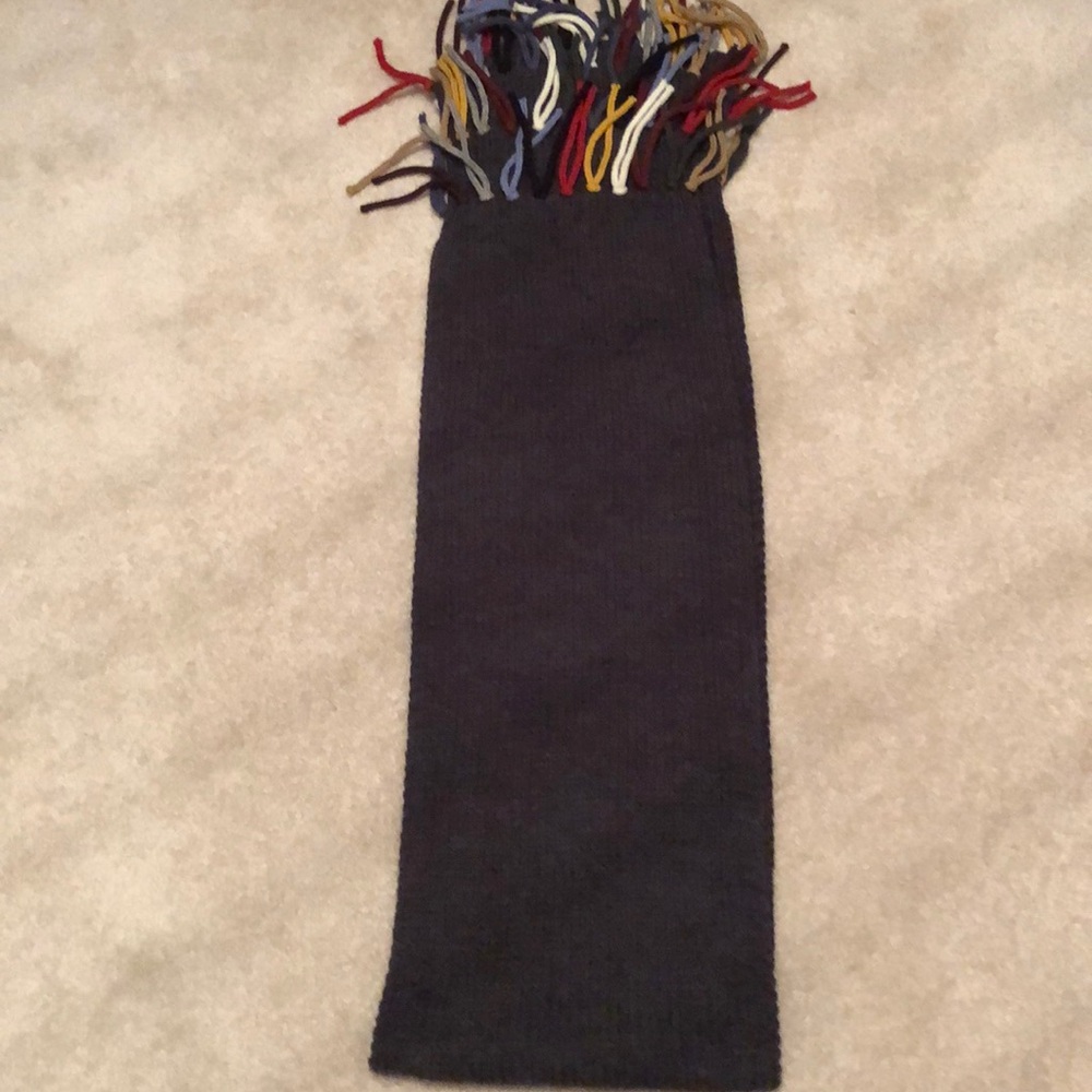 Unique scarf with colorful fringes